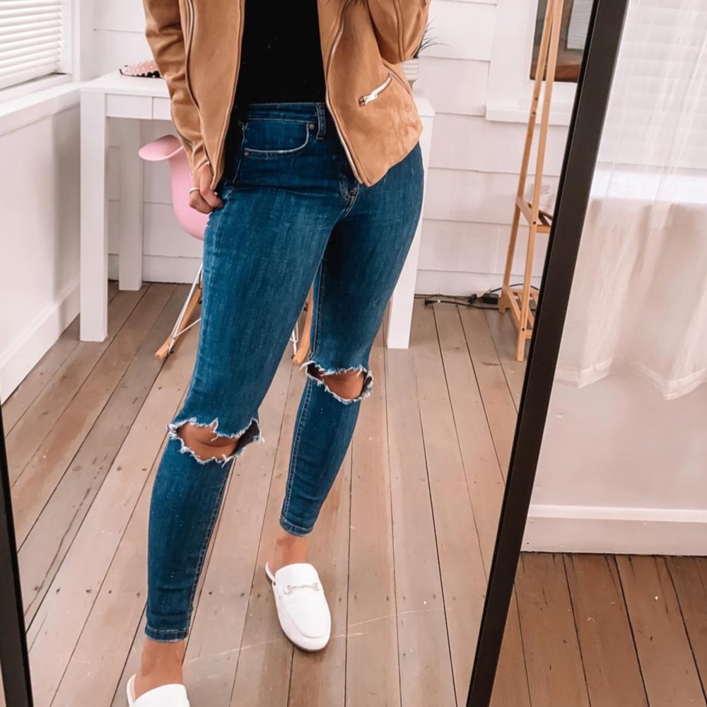 Free People High-Rise Busted Knee Skinny J…